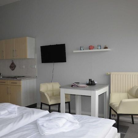 Alter Reichshof App 305 Apartment ซาสนิทซ์ ภายนอก รูปภาพ